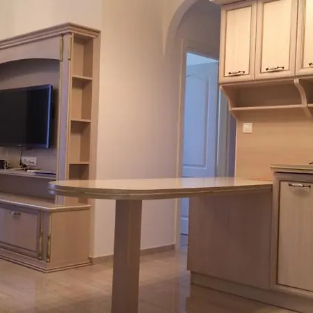 Esteban Apartmán